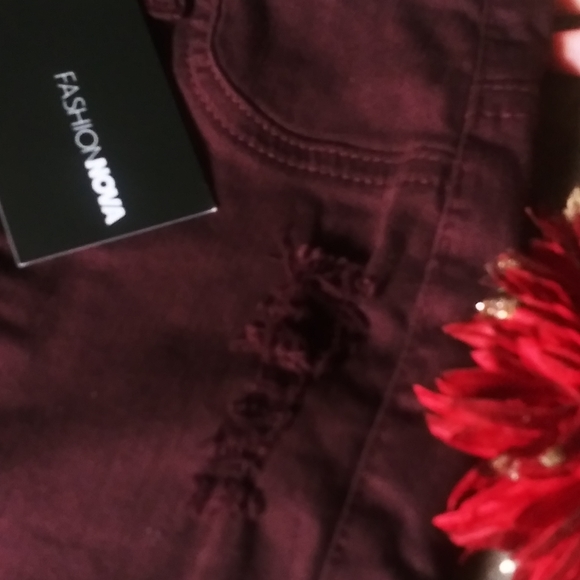 NWT Fashion Nova Distressed Jeans US 3 - Picture 9 of 11